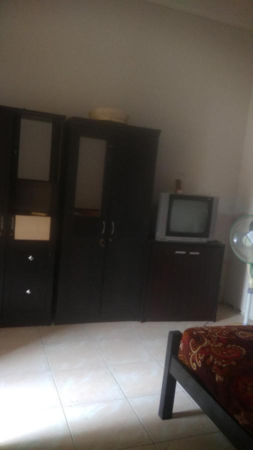 Kost Backpacker Hotel Sidoarjo Exterior foto