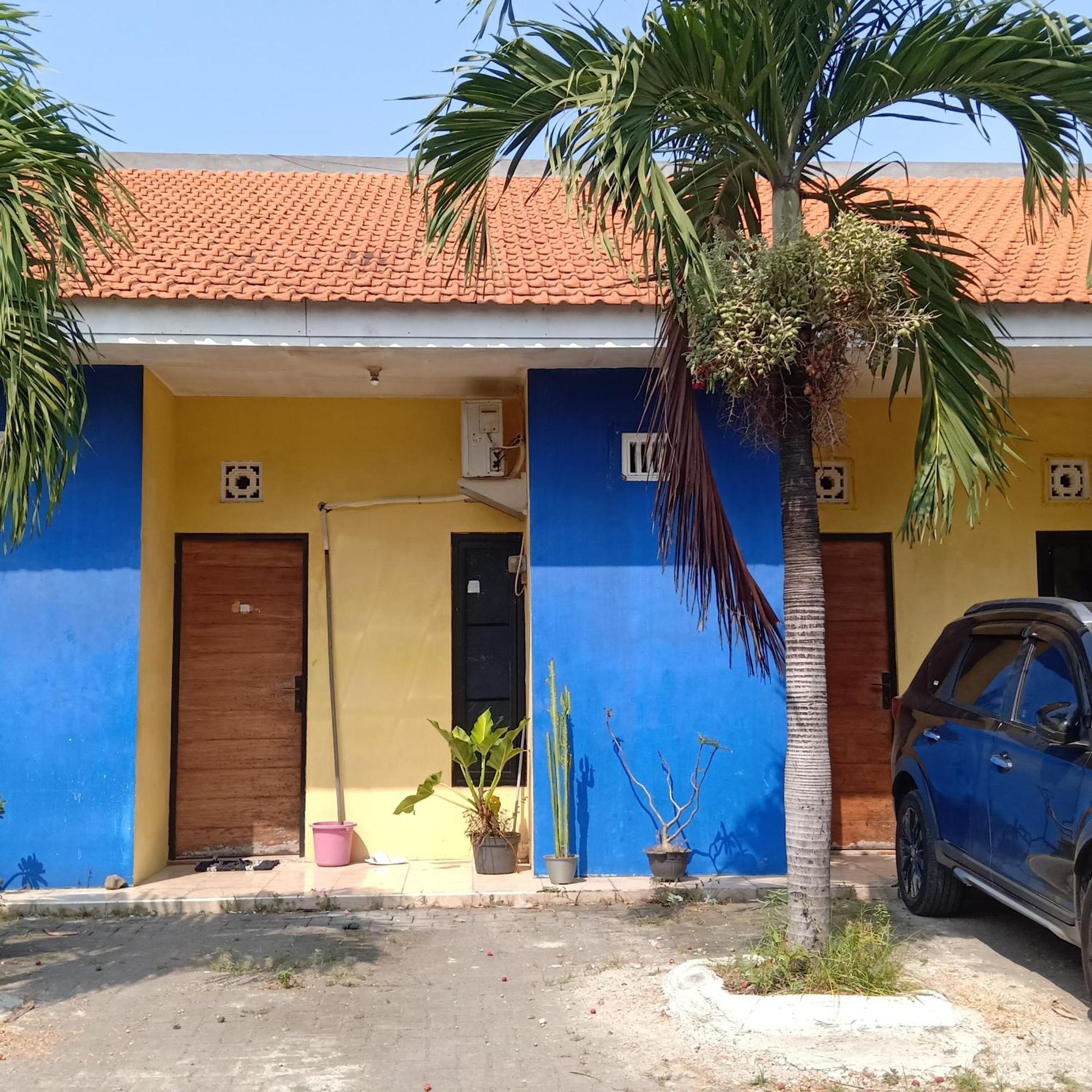 Kost Backpacker Hotel Sidoarjo Exterior foto
